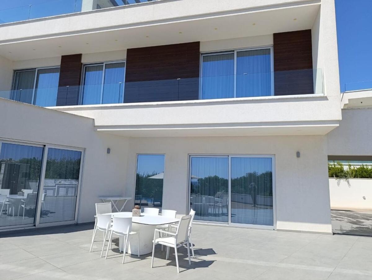 Beachfront Luxury Villa Idania Ayia Napa Esterno foto